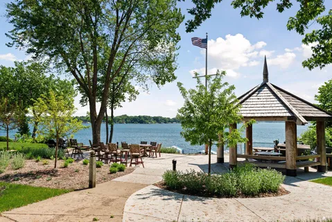 $159,900 | 4407 Wilshire Boulevard, Unit 305, Mound, MN 55364