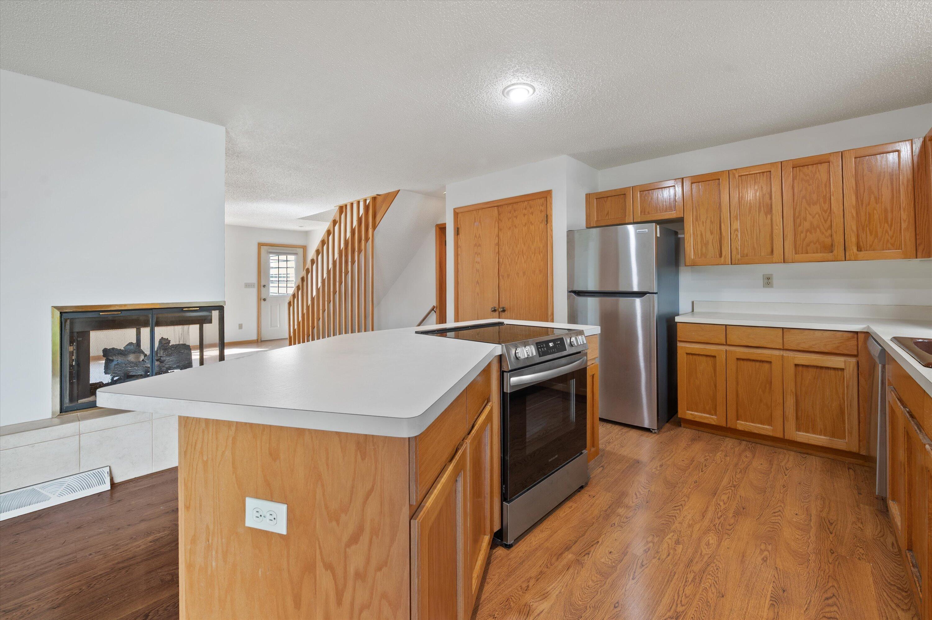 15661 West Ridge Road New Berlin, WI 53151 - Photo 8 of 32 12-DSC1198