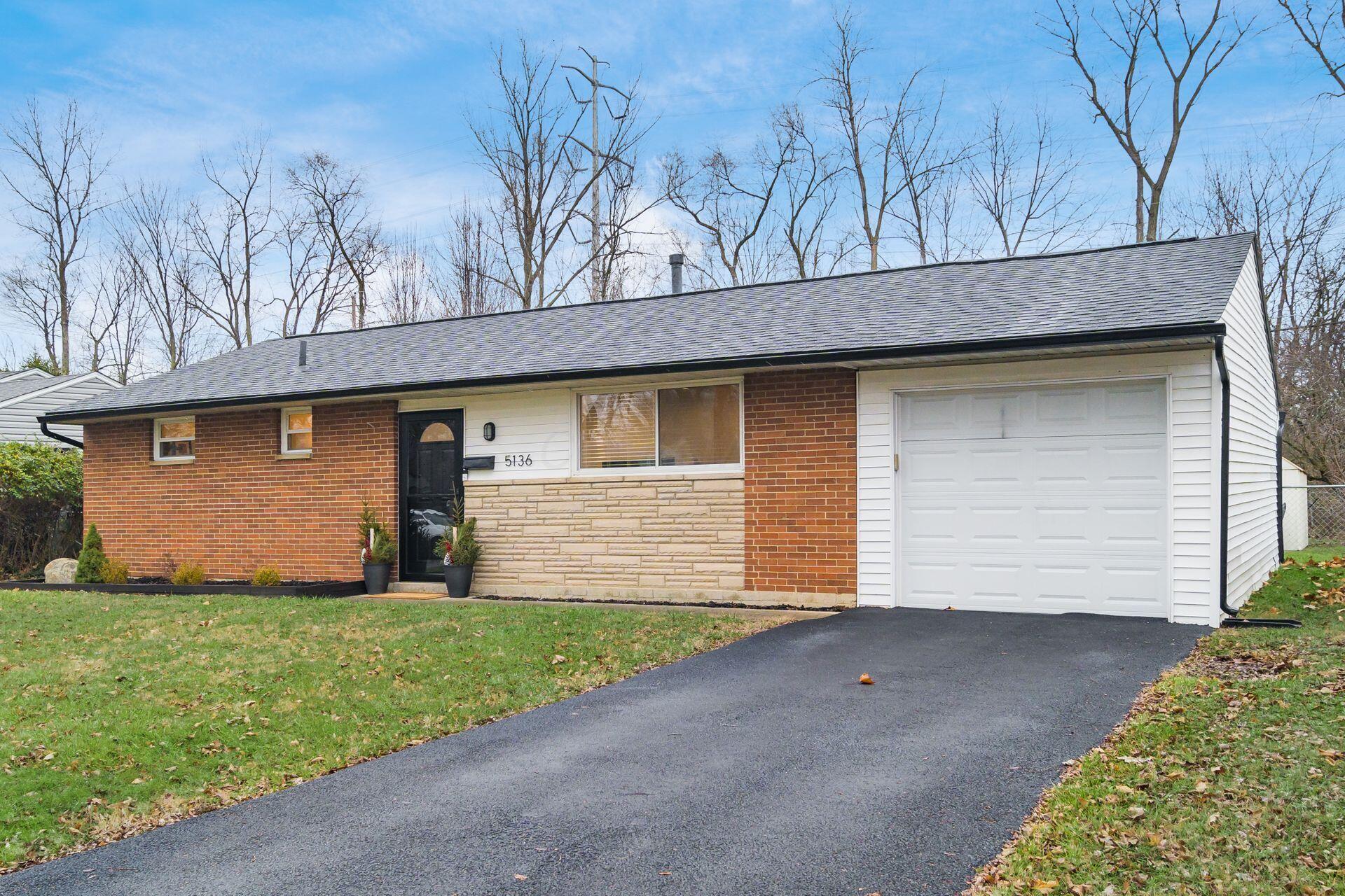 5136 Drivemere Road Hilliard, OH 43026 - Photo 3 of 30 003_ Rd Hilliard OH 43026 USA