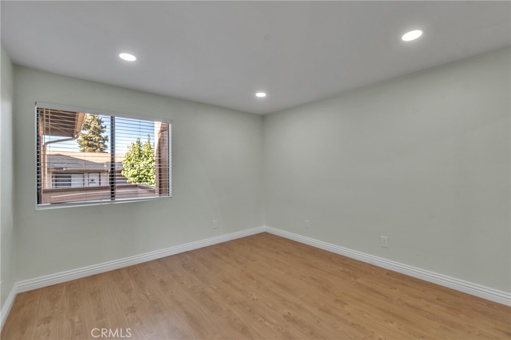 1329 Massachusetts Avenue, Unit 202 Riverside, CA 92507 - Photo 13 of 31 Virtually enhanced bedroom photo***