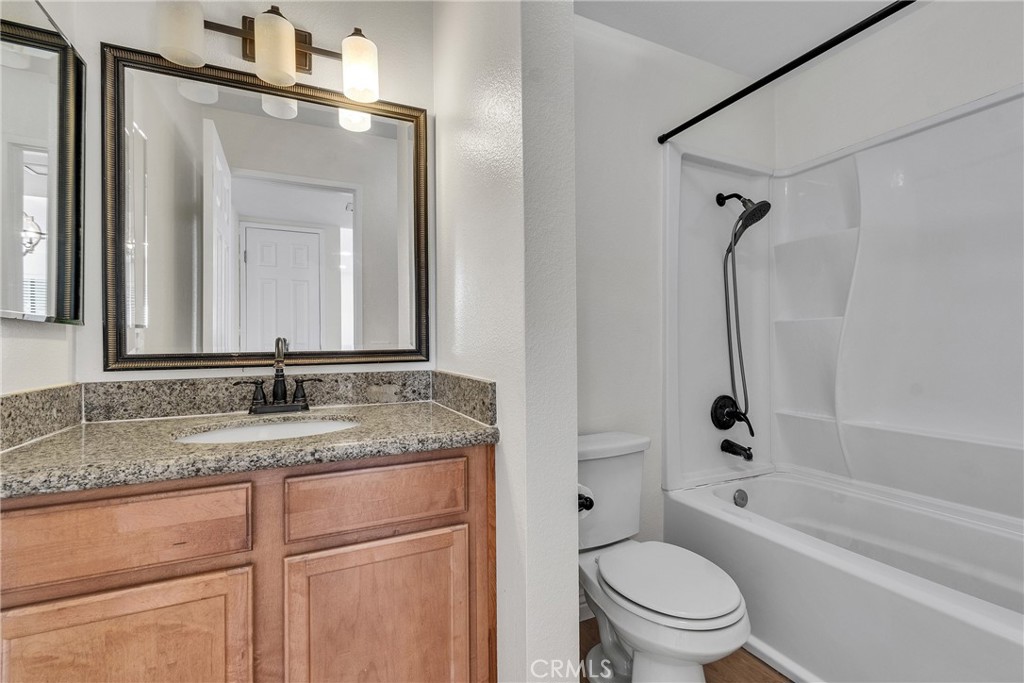 1329 Massachusetts Avenue, Unit 202 Riverside, CA 92507 - Photo 15 of 31