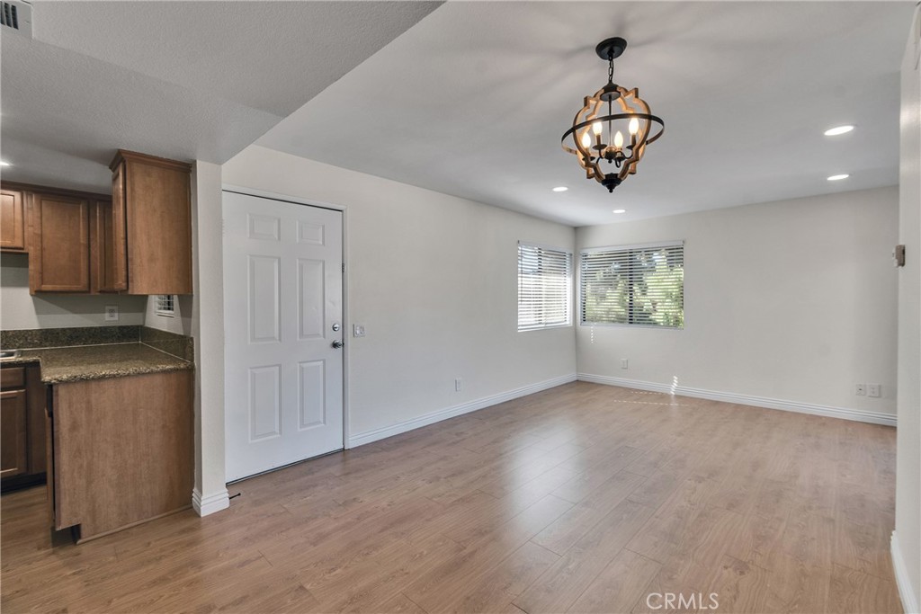 1329 Massachusetts Avenue, Unit 202 Riverside, CA 92507 - Photo 5 of 31