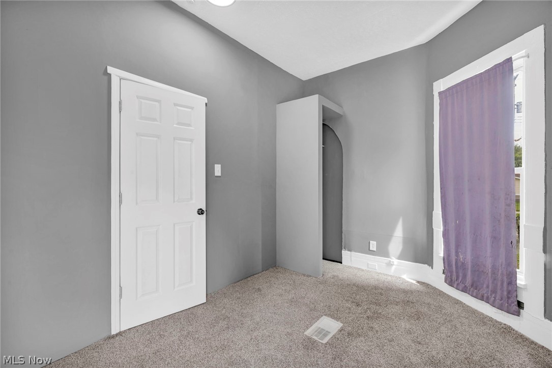 1352 Giddings Road Cleveland, OH 44103 - Photo 35 of 46 Gallery Image 35