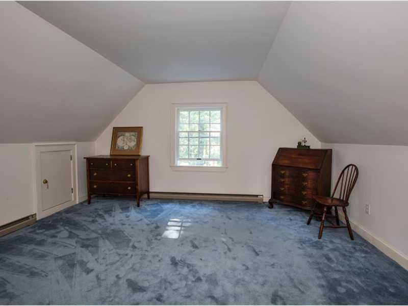 1189 Shore Road Cape Elizabeth, ME 04107 - Photo 31 of 35 Den.