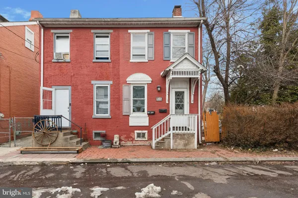 $225,000 | 415 Walnut Street, Pottstown, PA 19464