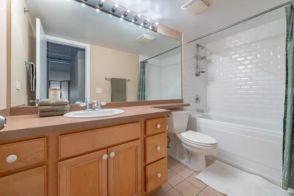 $2,250 | 500 South Clinton Street, Unit 133, Chicago, IL 60607
