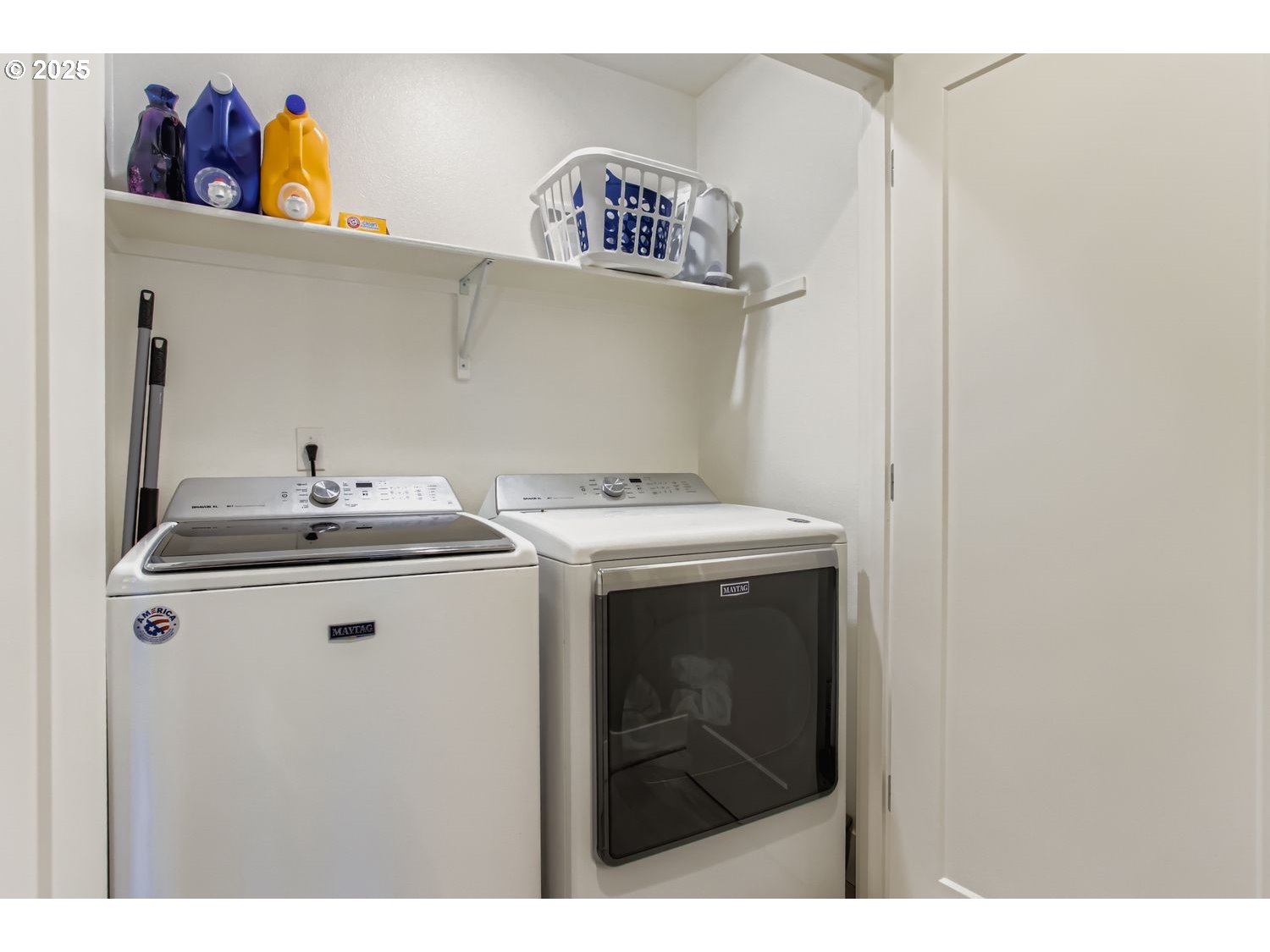12119 Southwest Tesla Terrace Beaverton, OR 97008 - Photo 19 of 31 a utility room with dryer and washer