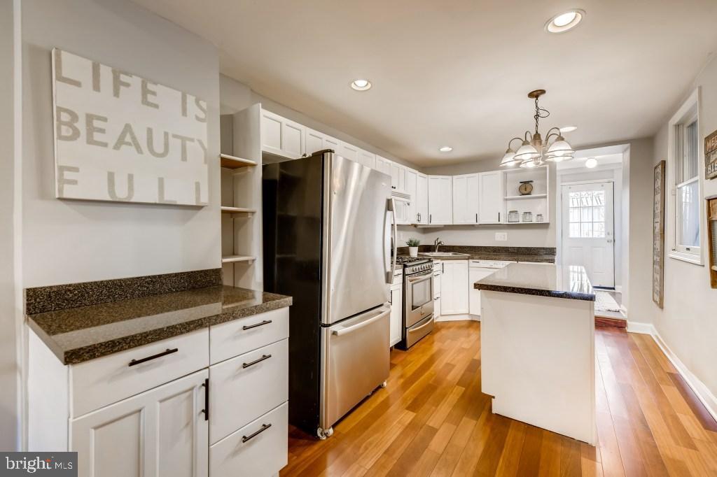 3210 Keswick Road Baltimore, MD 21211 - Photo 12 of 28 Gallery Image 12