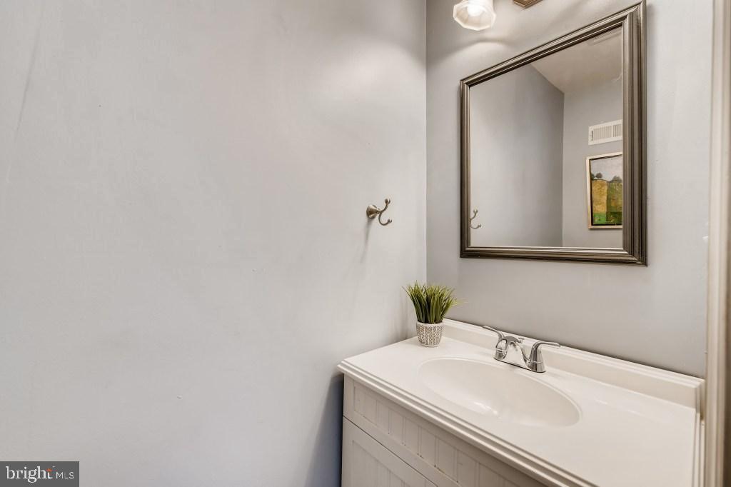 3210 Keswick Road Baltimore, MD 21211 - Photo 15 of 28 Gallery Image 15