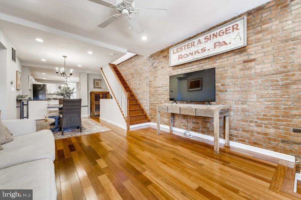 3210 Keswick Road Baltimore, MD 21211 - Photo 6 of 28 Gallery Image 6