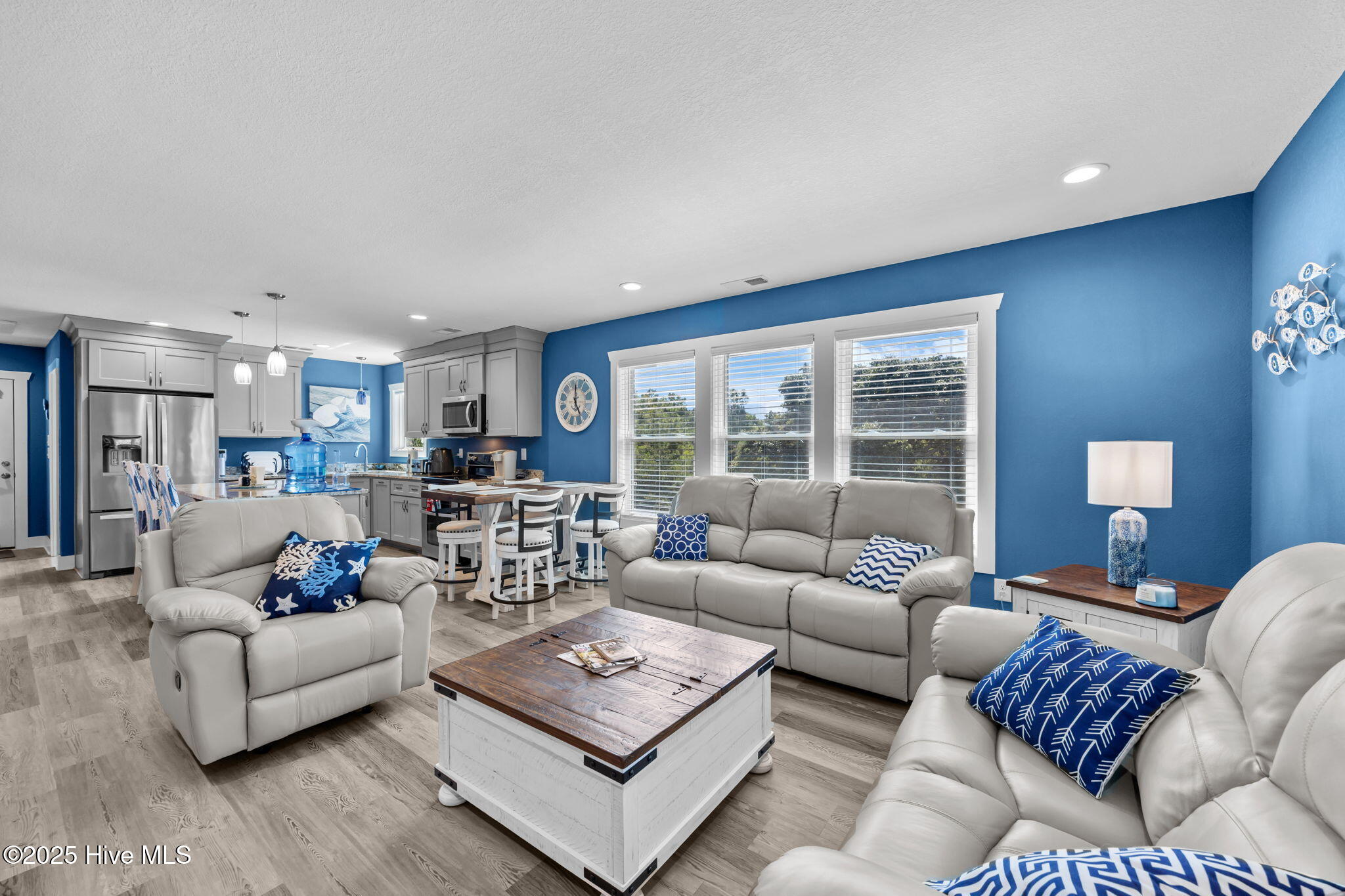 2364 Carova Road Corolla, NC 27927 - Photo 6 of 27 Living Room