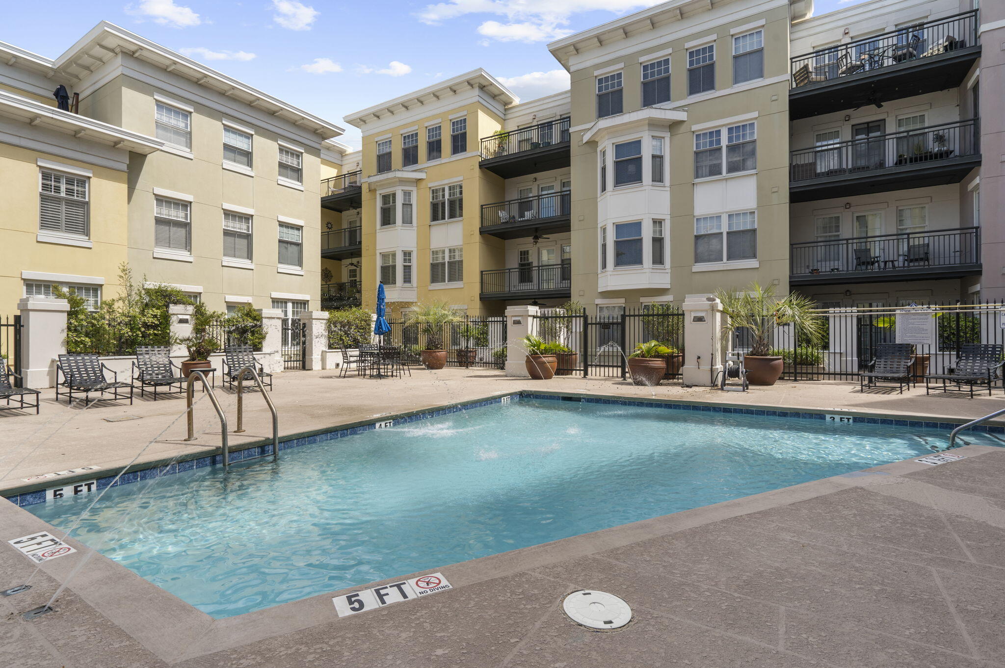 498 Albemarle Road, Unit 510 Charleston, SC 29407 - Photo 25 of 37