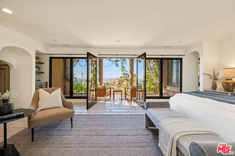 $2,999,000 | 6930 Oporto Drive, Los Angeles, CA 90068