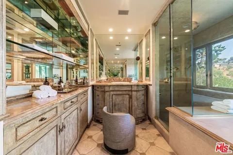 $2,999,000 | 6930 Oporto Drive, Los Angeles, CA 90068