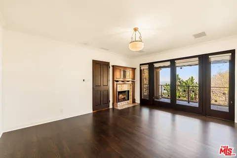 $2,999,000 | 6930 Oporto Drive, Los Angeles, CA 90068