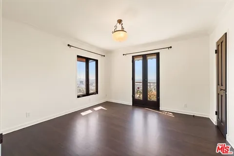 $2,999,000 | 6930 Oporto Drive, Los Angeles, CA 90068