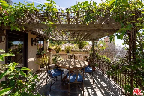 $2,999,000 | 6930 Oporto Drive, Los Angeles, CA 90068