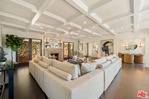 $2,999,000 | 6930 Oporto Drive, Los Angeles, CA 90068