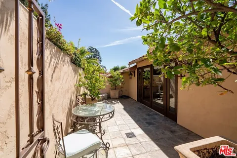 $2,999,000 | 6930 Oporto Drive, Los Angeles, CA 90068