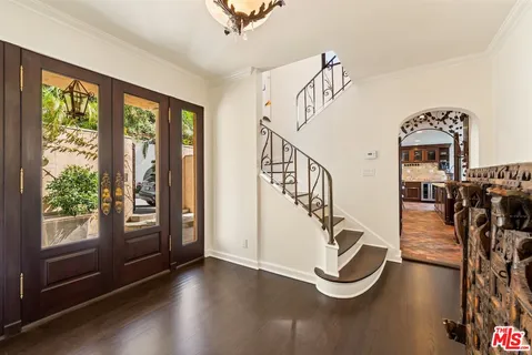 $2,999,000 | 6930 Oporto Drive, Los Angeles, CA 90068