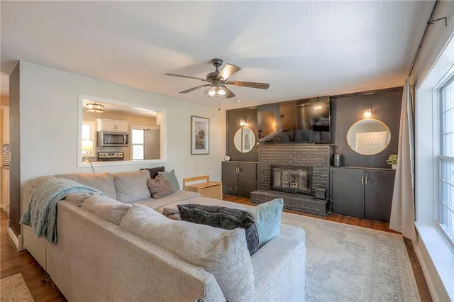 $275,000 | 4014 South Forest Avenue, Independence, MO 64052