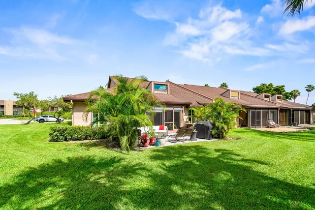 $365,000 | 4670 Fountains Drive South, Lake Worth, FL 33467