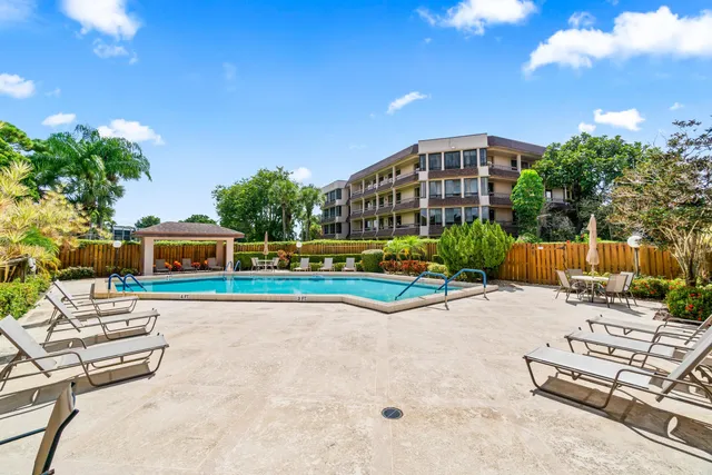 $365,000 | 4670 Fountains Drive South, Lake Worth, FL 33467