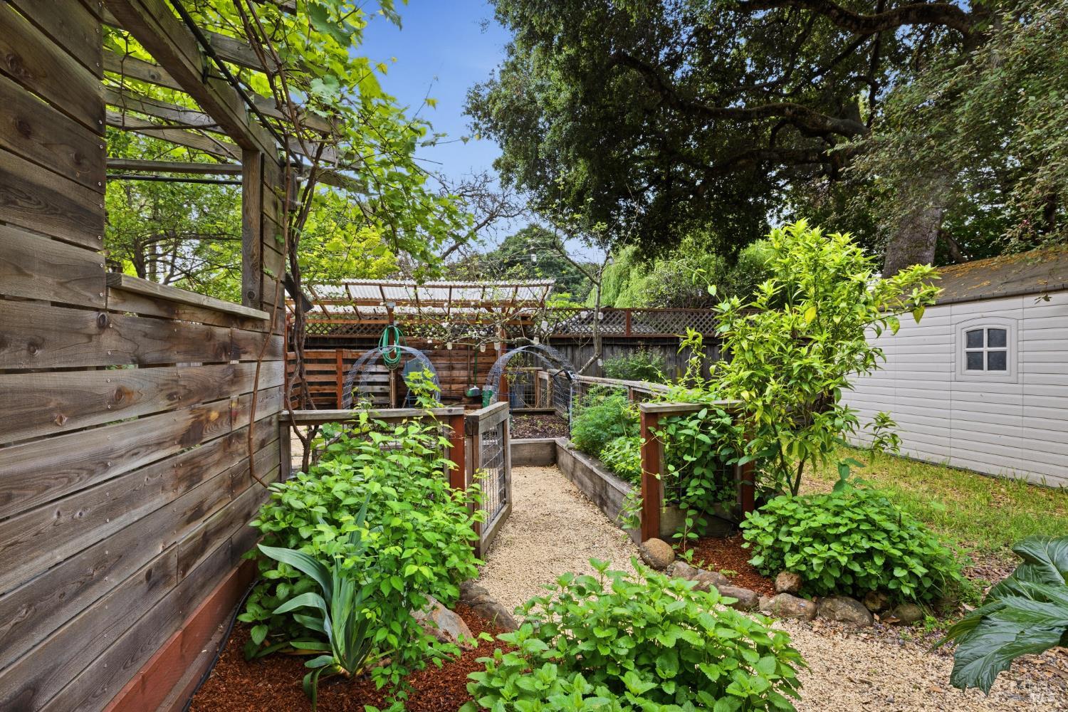 640 Charles Street Santa Rosa, CA 95404 - Photo 33 of 46