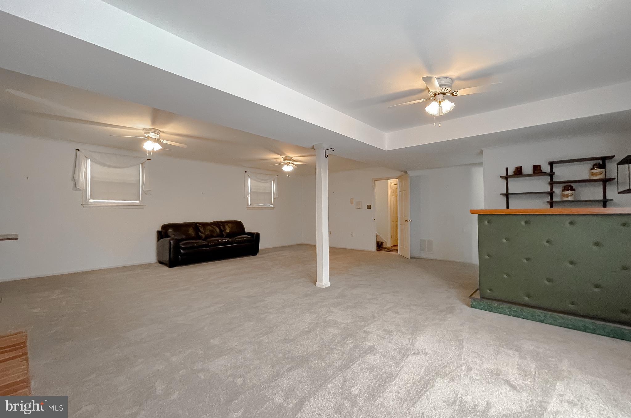 7004 Vismanco Lane Clinton, MD 20735 - Photo 49 of 63 a view of a livingroom with a furniture
