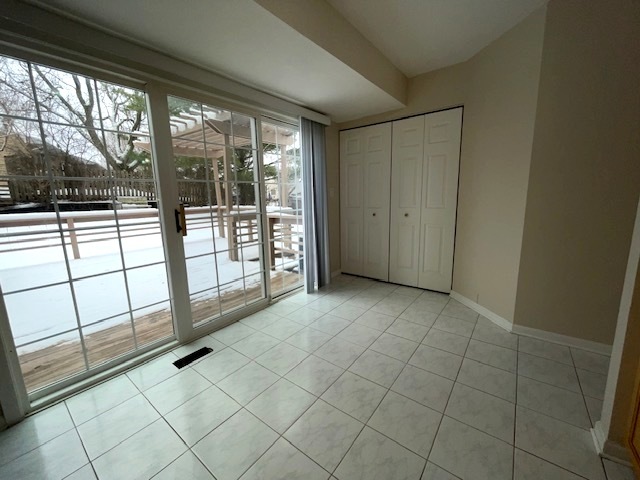 1267 Maroon Drive Elgin, IL 60120 - Photo 6 of 23 a view of a room with window