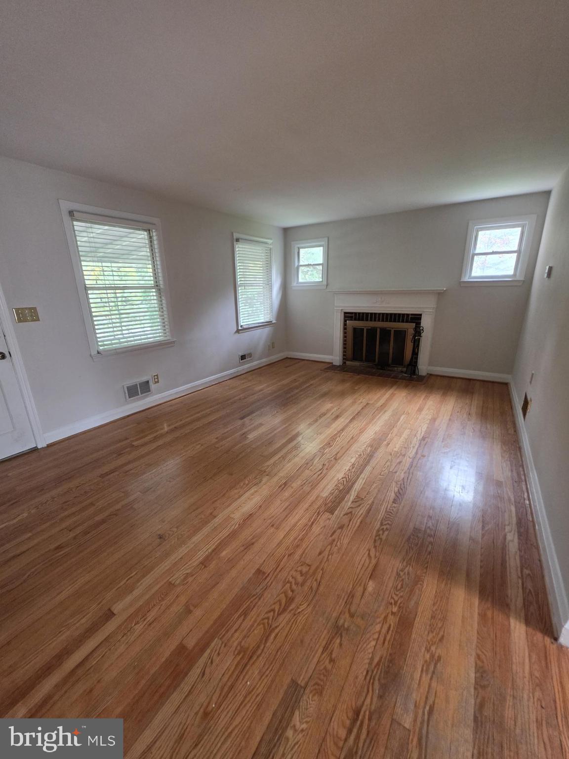 1617 Frederick Road Baltimore, MD 21228 - Photo 5 of 9
