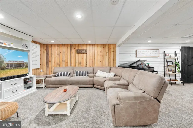 $630,000 | 2050 Back Road, Woodstock, VA 22664