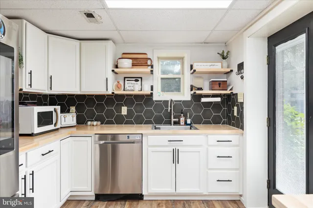 $630,000 | 2050 Back Road, Woodstock, VA 22664