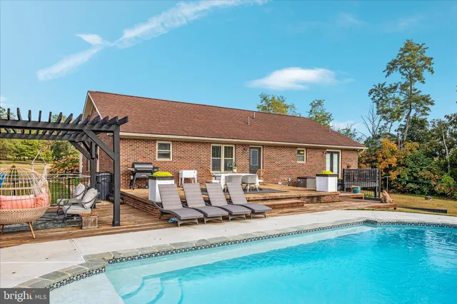 $630,000 | 2050 Back Road, Woodstock, VA 22664