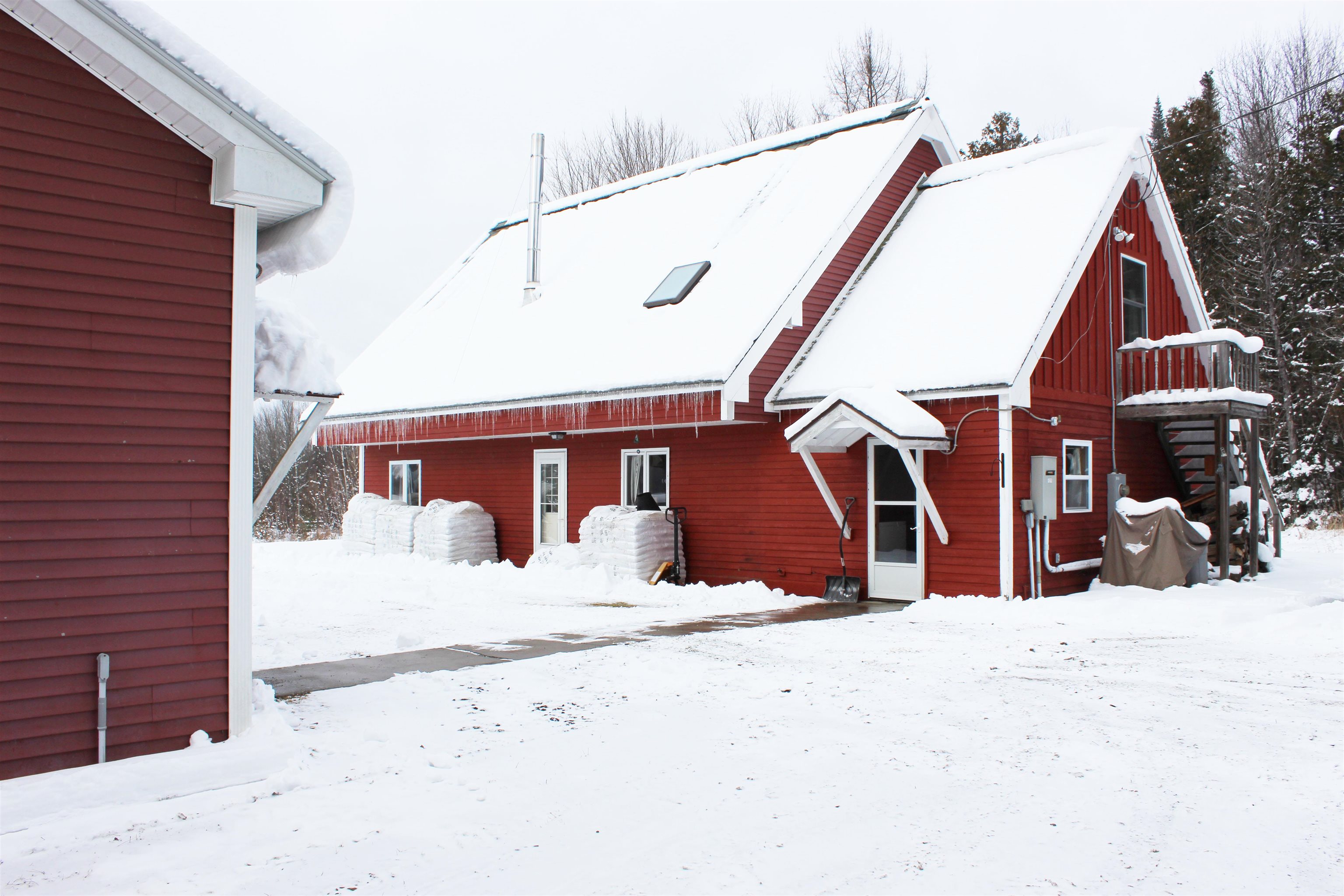 358 Mosher Road Sheffield, VT 05866 - Photo 2 of 40 Gallery Image 2