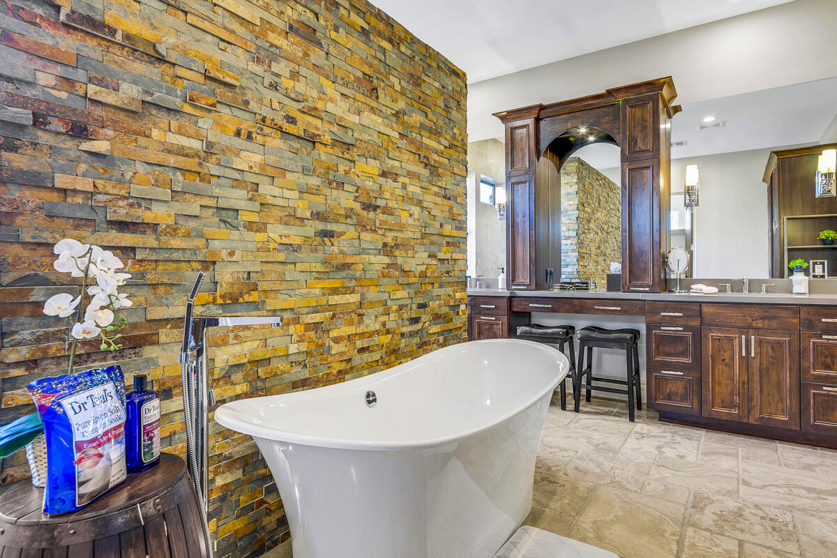 41370 Sparkey Way Bermuda Dunes, CA 92203 - Photo 54 of 82 54 MASTER BATH MLS