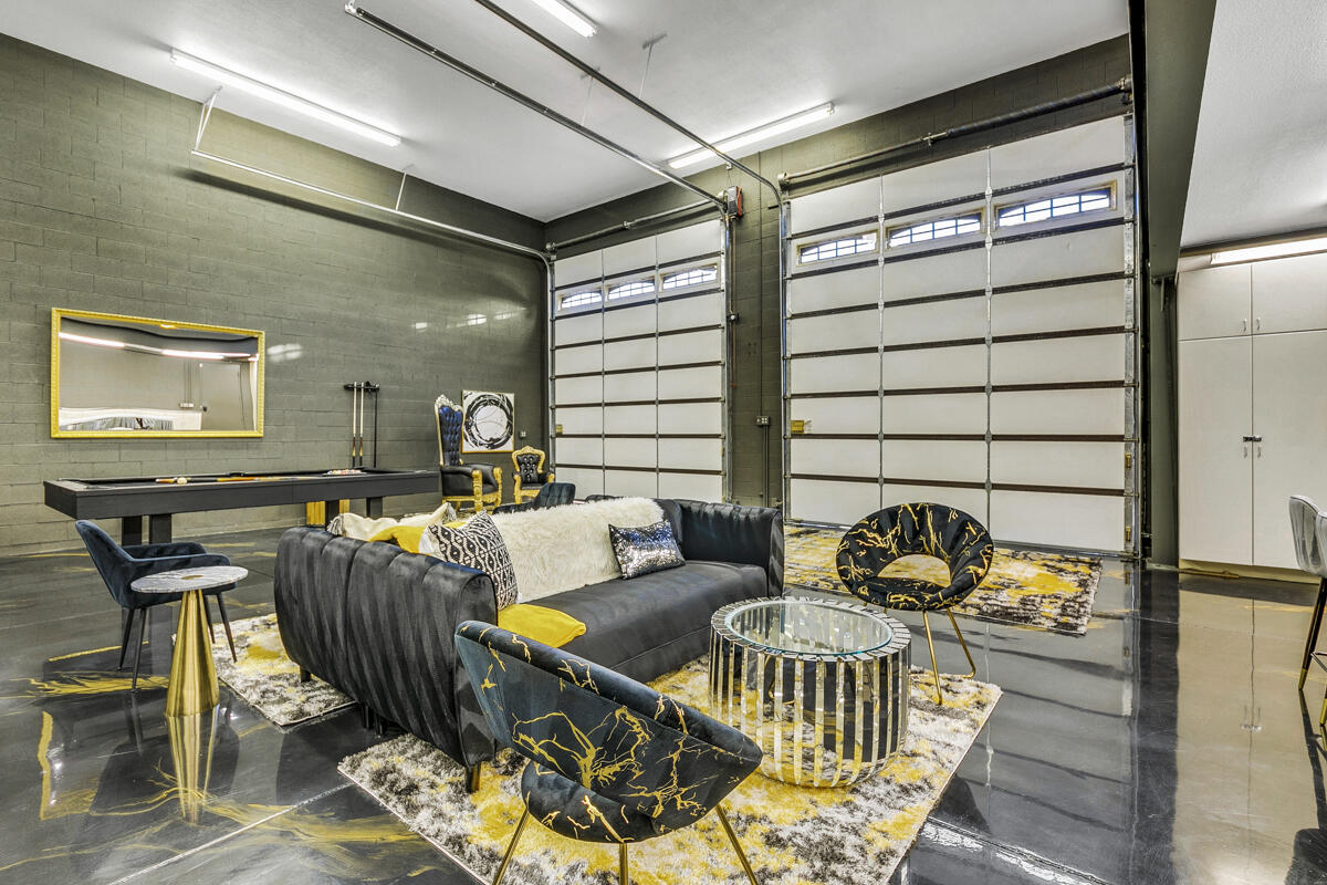 41370 Sparkey Way Bermuda Dunes, CA 92203 - Photo 71 of 82 a living room with furniture