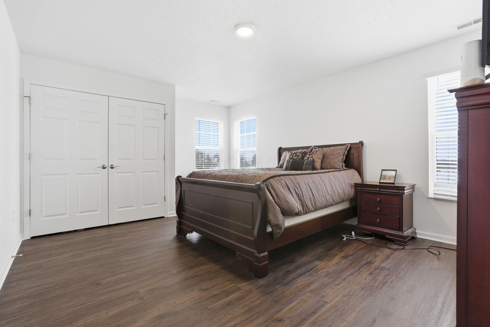 6904 Coonpath Road Northeast Lancaster, OH 43130 - Photo 42 of 68 Laminate Floors