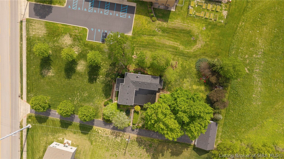 3307 Middle Road Jeffersonville, IN 47130 - Photo 22 of 77