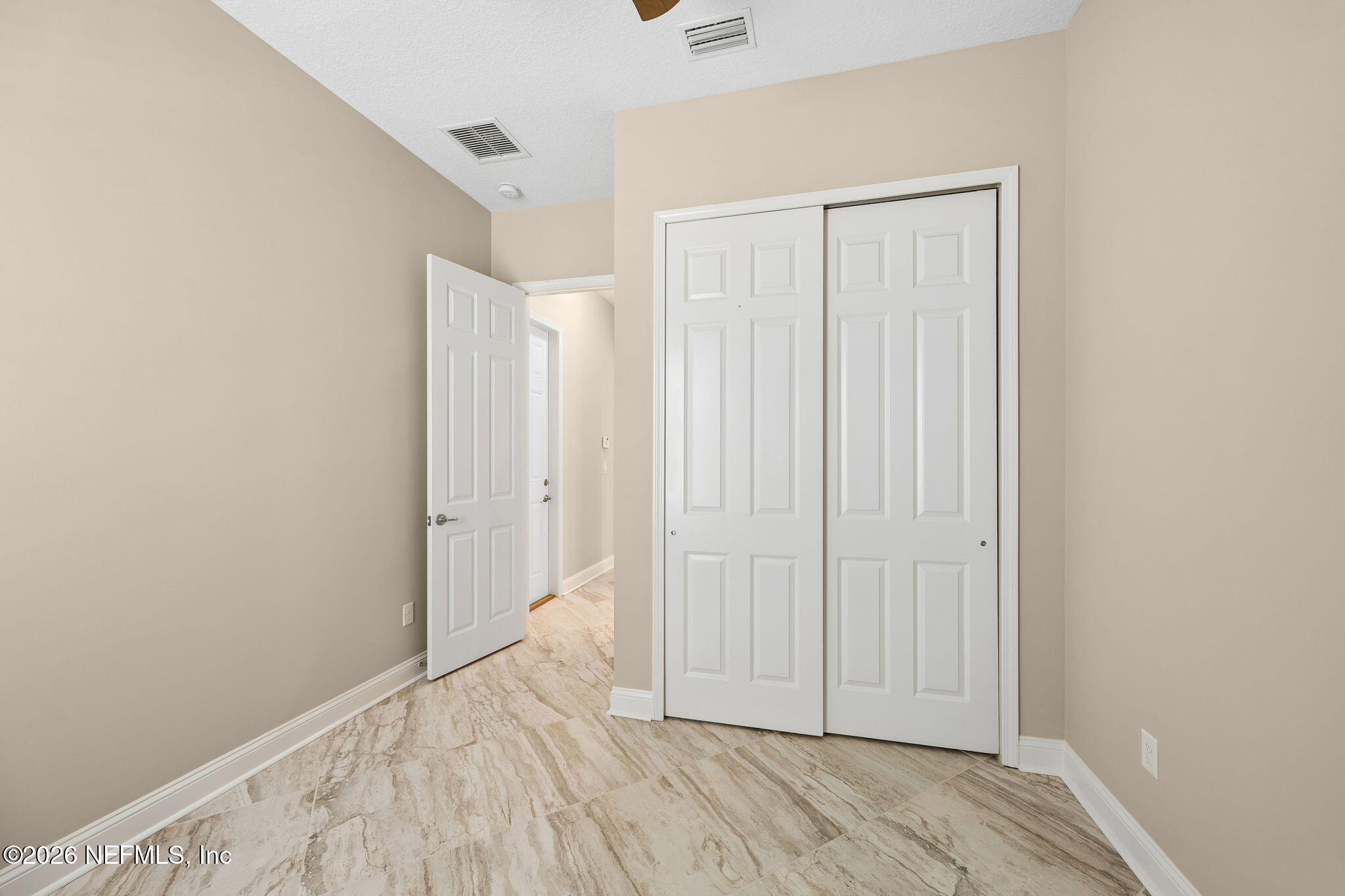 281 Pelican Pointe Road Ponte Vedra, FL 32081 - Photo 14 of 46 14 - ds guest closet