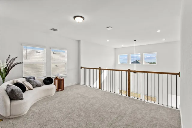a view of livingroom with furniture