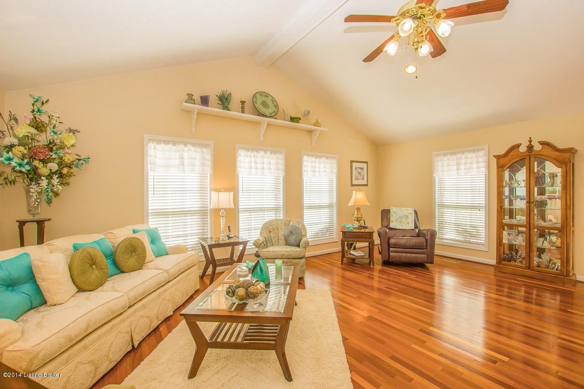 100 Spinpointe Road Fisherville, KY 40023 - Photo 21 of 83 Livingroom 2