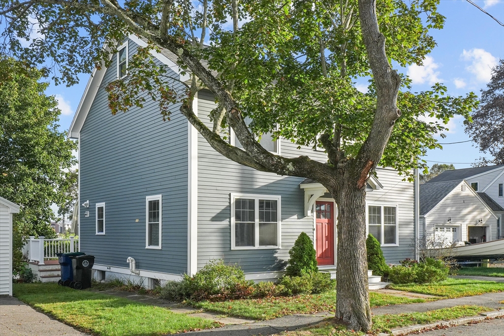 8 Beachmont Road Salem, MA 01970 - Photo 3 of 42 Gallery Image 3