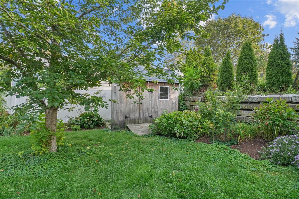 8 Beachmont Road Salem, MA 01970 - Photo 37 of 42 Gallery Image 37