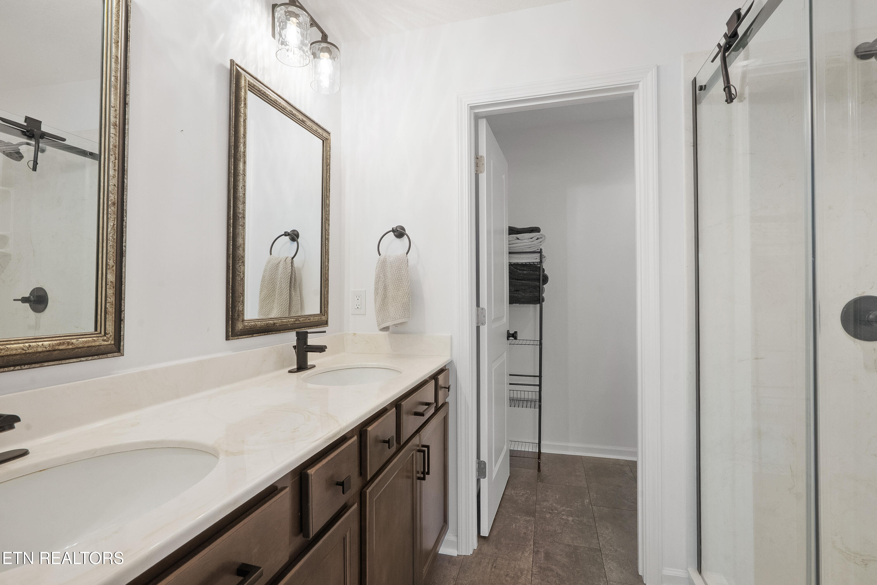 3106 Hopson Hollow Road Knoxville, TN 37931 - Photo 8 of 24 Primary Bath