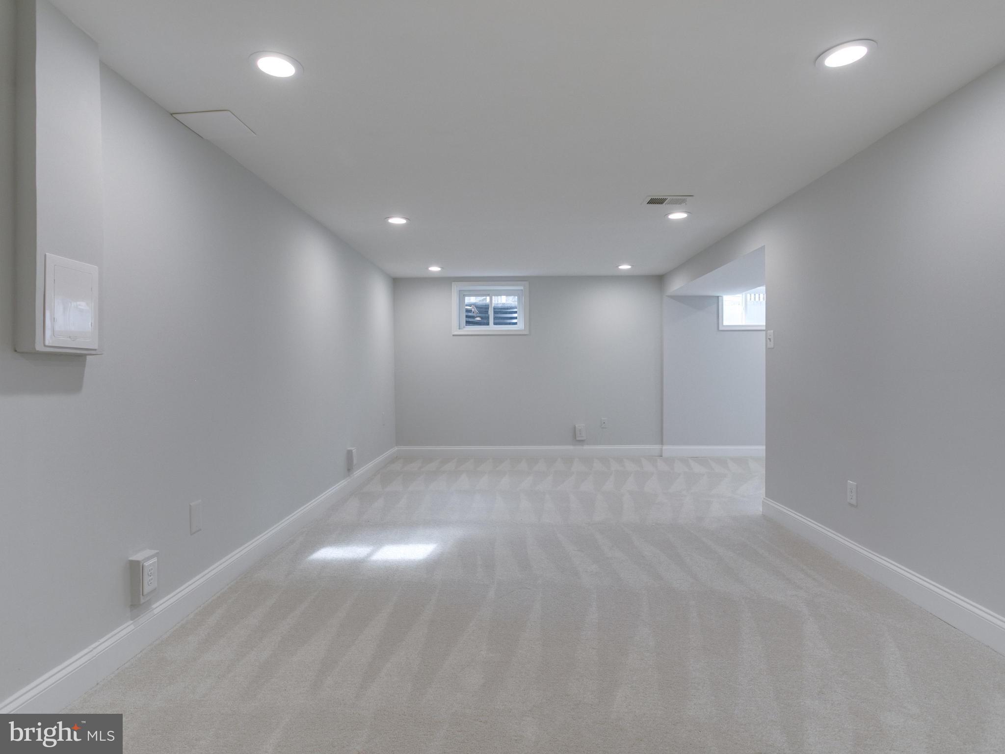 8918 Victoria Road Springfield, VA 22151 - Photo 22 of 30 a view of an empty room