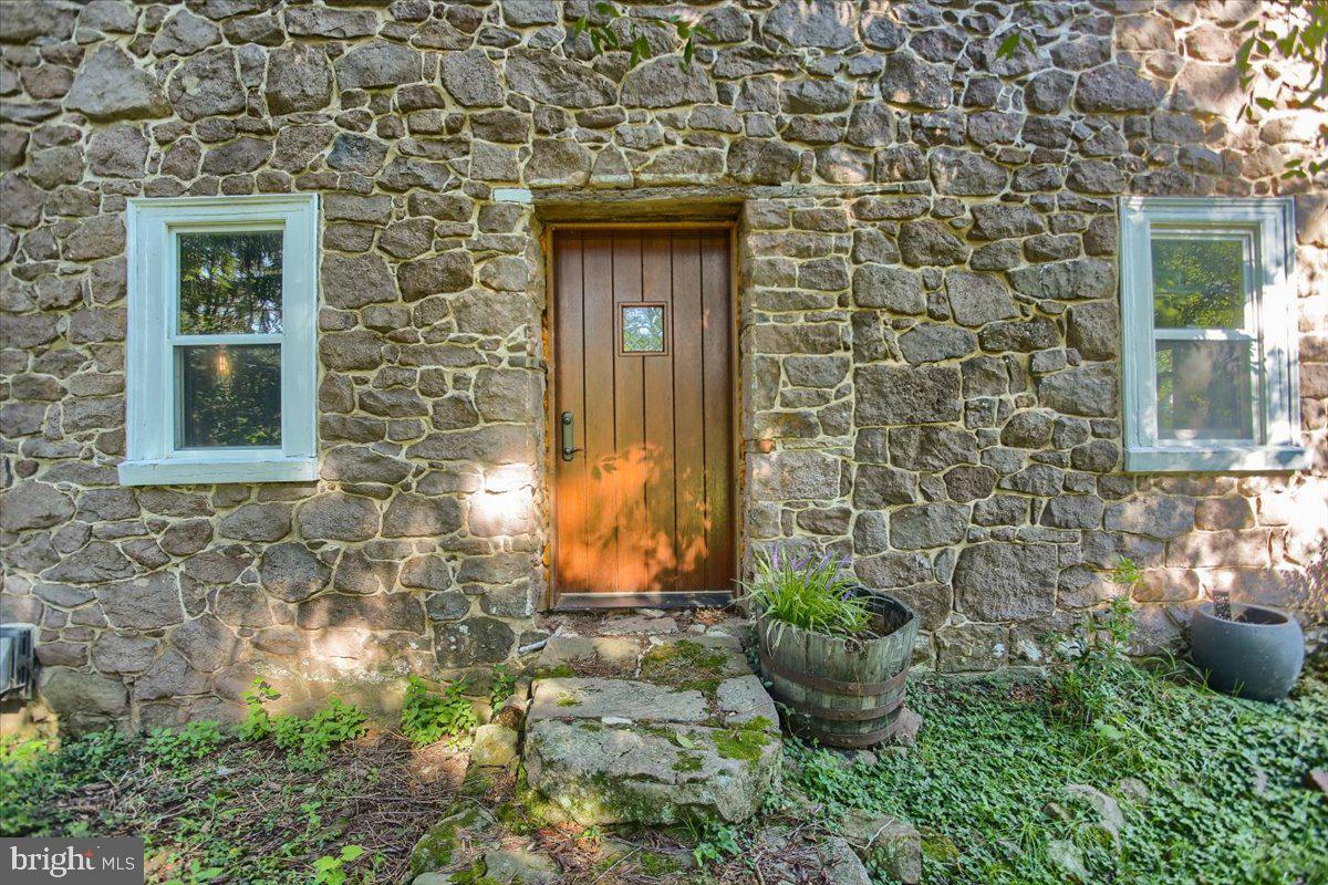 2740 Coventryville Road Pottstown, PA 19465 - Photo 3 of 39 Gallery Image 3