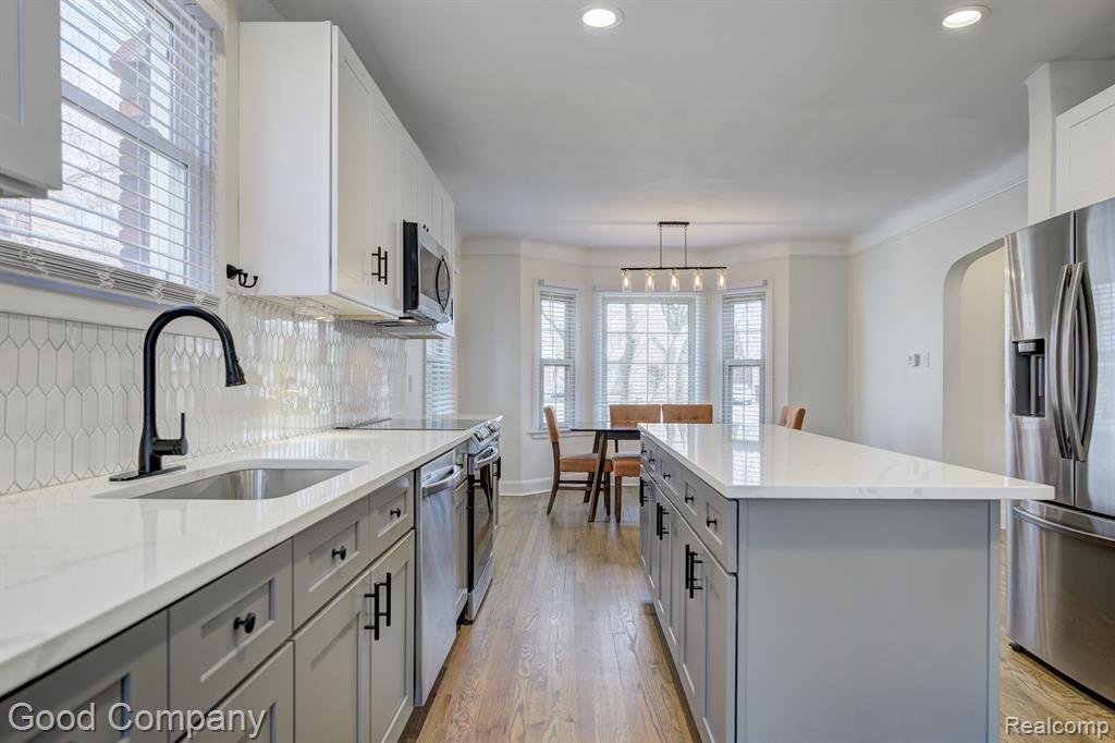 233 Riverside Drive Detroit, MI 48215 - Photo 26 of 59 Gallery Image 26