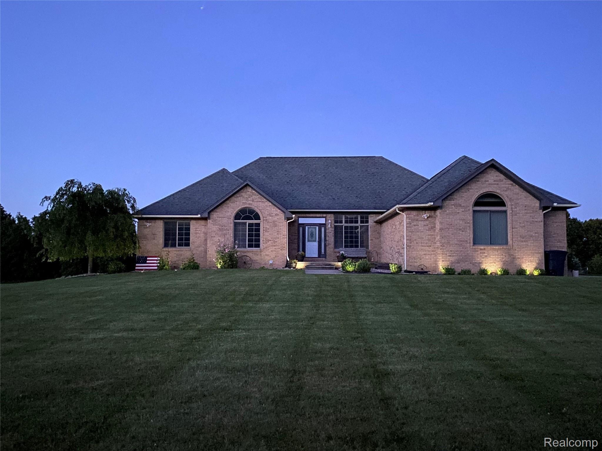 6335 Fox Ridge Almont, MI 48003 - Photo 5 of 66 69443E79-C219-41CE-A57C-7774D99F81AA.jpeg