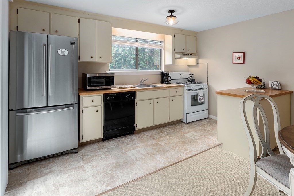 129 Leland Farm Road, Unit 129 Ashland, MA 01721 - Photo 5 of 32 Gallery Image 5